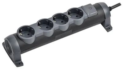 Удлинитель IEK COMFORT У04К 694604, 4 места, 2P+PE, 1,5м, 16А, черный