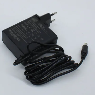 Адаптер Mean Well NGE65E15-P1J, AC-DC, 65.1Вт, 15В/4.34А, 2xMOPP