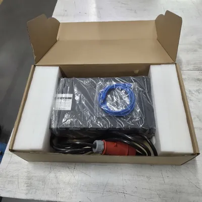 Блок розеток Tesla Power TP-PRO-D-12A04B-3P, управляемый PDU, 16 розеток C13, 3 фазы, 16 А