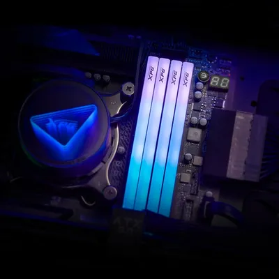 Модуль памяти A-DATA XPG Lancer Blade RGB AX5U6000C2816G-DTLABRWH, DDR5, 2×16 ГБ, 6000 МГц, CL28