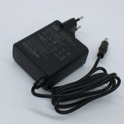 Адаптер Mean Well NGE45E05-P1J, AC-DC, 28.1Вт, 5В/5.63А, 2xMOPP