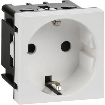 Розетка IEK 4521047, 2 модуля, 16 А, 250 В, с заземлением и шторками, белая