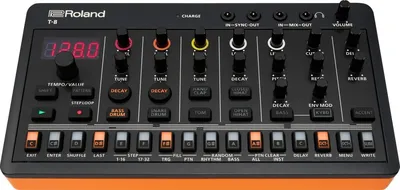 Драм-машина Roland T-8 AIRA Compact, бас-синтезатор, тембры TR-808/909/606, TB-303