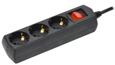 Удлинитель IEK WYP10-10-03-05-ZK-K02-G, 3 места, 5м, 3×1мм², 10А, черный