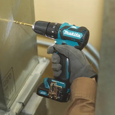 Дрель-шуруповёрт Makita HP332DWAE, ударная, 10,8 В, 2×2 Ач, 35 Нм, бесщеточная
