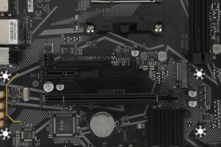 Материнская плата Gigabyte A520M K V2 Soc-AM4 AMD A520 2xDDR4 mATX AC`97 8ch(7.1) GbLAN RAID+VGA+HDMI