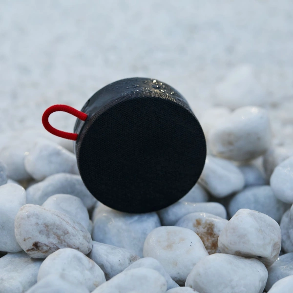 Колонка порт. Xiaomi Mi Portable Bluetooth Speaker черный 4W 1.0 BT 10м (BHR4802GL)