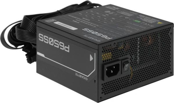 Блок питания Gigabyte ATX 650W GP-P650SS 80+ silver (20+4pin) APFC 120mm fan 5xSATA RTL