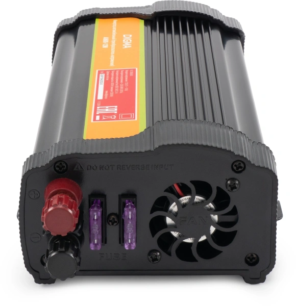 Автоинвертор Digma AI600-12W 600Вт