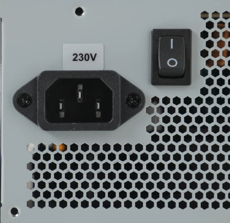 Блок питания Chieftec ATX 700W iArena GPA-700S 24pin APFC 120mm fan 6xSATA