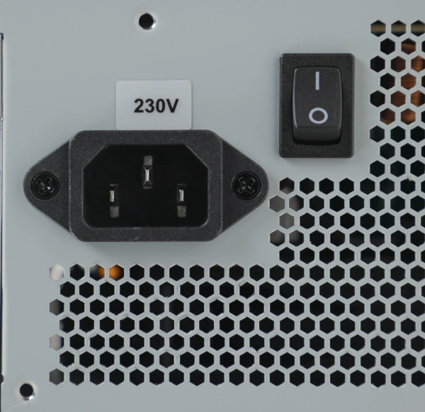 Блок питания Chieftec ATX 700W iArena GPA-700S 24pin APFC 120mm fan 6xSATA