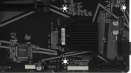 Материнская плата Gigabyte B550M K Soc-AM4 AMD B550 4xDDR4 mATX AC`97 8ch(7.1) GbLAN RAID+HDMI+DP