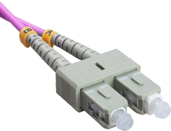 Патч-корд Cabeus FOP-50-OM4-LC-SC-1M 2x50/125 OM4 LC дуплекс-SC дуплекс 1м LSZH фиолетовый