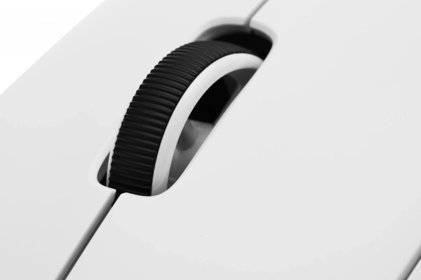 Мышь Logitech G Pro X Superlight 2 белый оптическая 32000dpi беспров. USB 4but (910-006642)