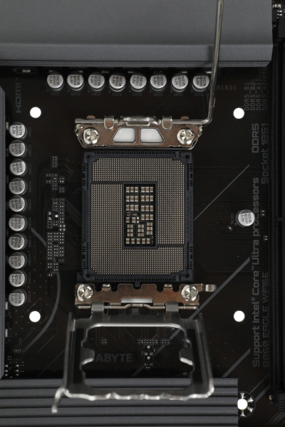 Материнская плата Gigabyte B860 EAGLE WIFI6E Soc-1851 Intel B860 4xDDR5 ATX AC`97 8ch(7.1) 2.5Gg RAID+HDMI+DP